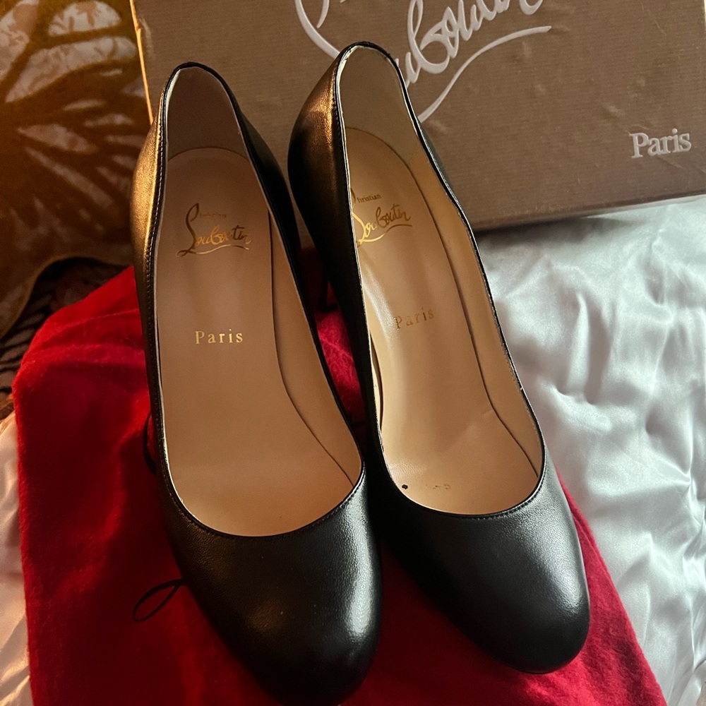 Christian Louboutin Black Leather Round-Toe Pumps with Signature Red Dust Bag